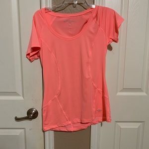 Short sleeve active wear shirt